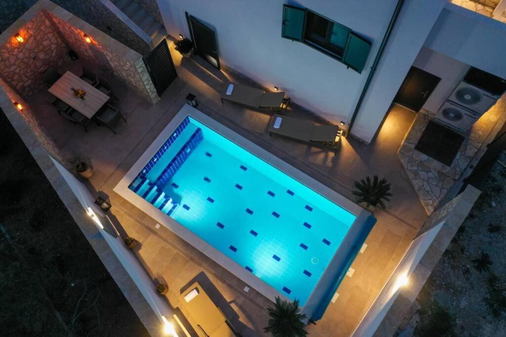 Apartment Vala, 4*, Sea View & Private Heated Pool Pridraga Екстер'єр фото