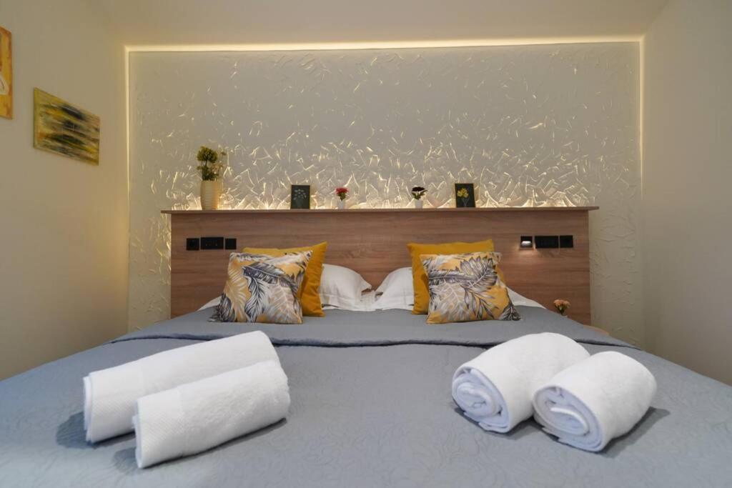 Apartment Vala, 4*, Sea View & Private Heated Pool Pridraga Екстер'єр фото