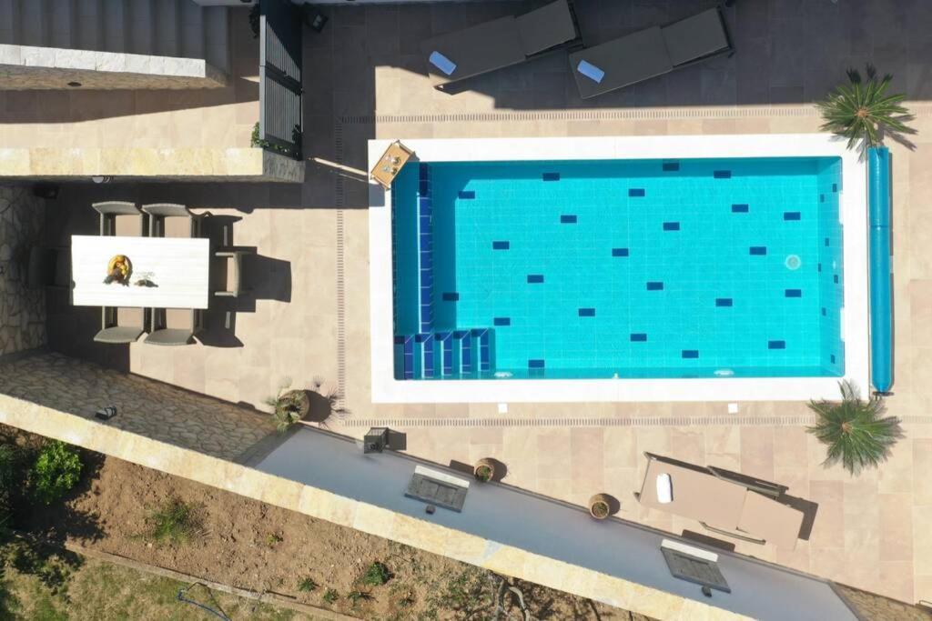 Apartment Vala, 4*, Sea View & Private Heated Pool Pridraga Екстер'єр фото