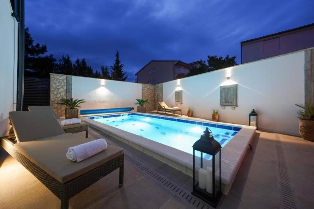 Apartment Vala, 4*, Sea View & Private Heated Pool Pridraga Екстер'єр фото