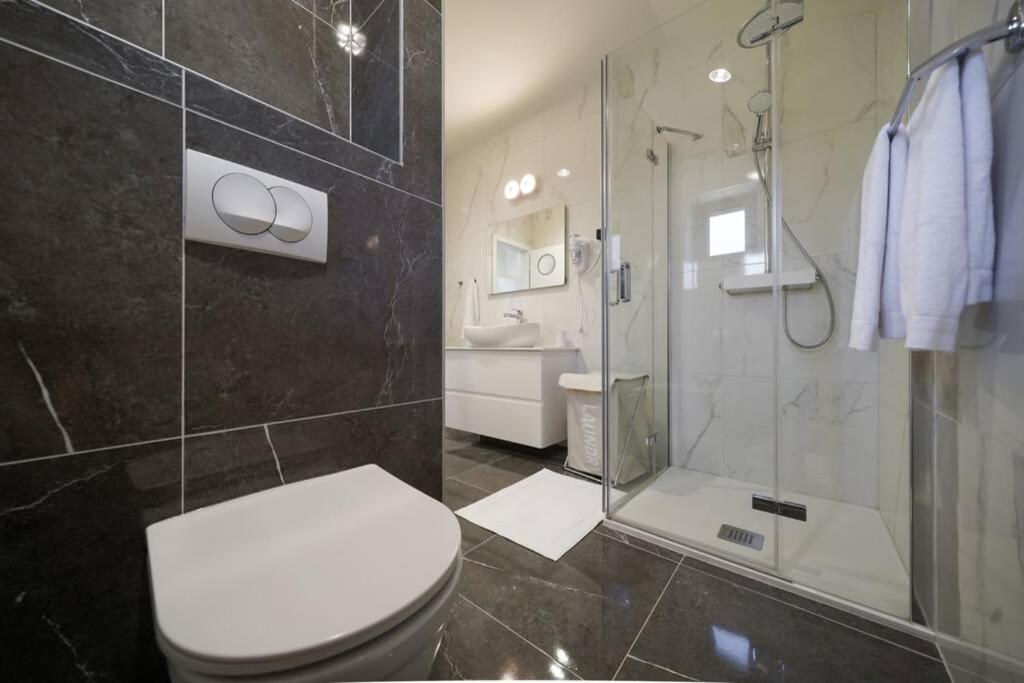Apartment Vala, 4*, Sea View & Private Heated Pool Pridraga Екстер'єр фото